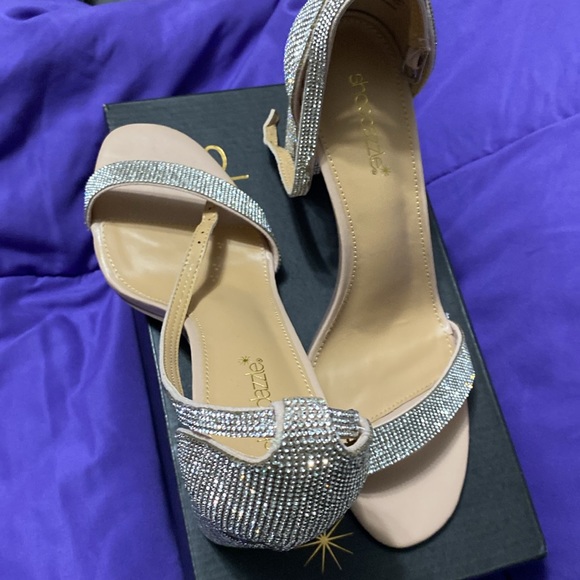 Size 11 open toe blocked sequin heel - Picture 2 of 4